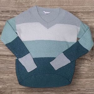 WOMEN'S NO BOUNDARIES LONGSLEEVE SWEATER